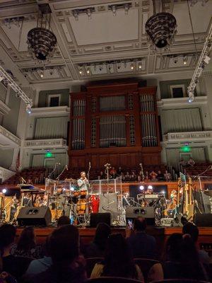 Enrico Lopez-Yañez, Principal pops conductor, welcoming us and Guster