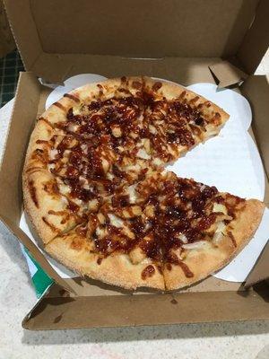 Barbecue chicken pizza