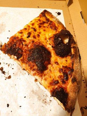 Pizza burnt throughout, "chef" sliced & sent it out anyway.  Called for customer service, no answer, vm box full. Get the picture?