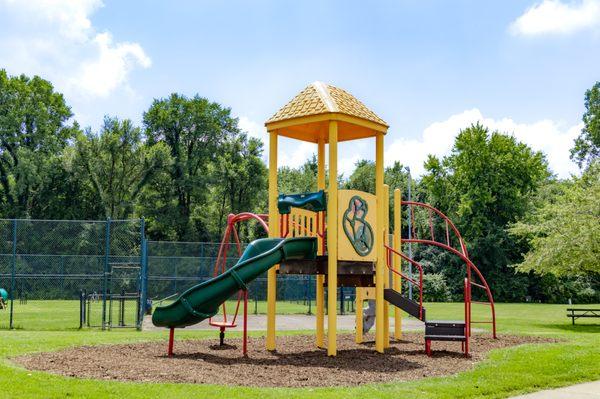 Playground at Williamsburg on Lake Mishawaka