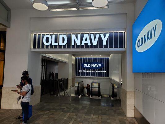 Entrance are of Old Navy (Main Mall Level) at Ala Moana Shopping Center.