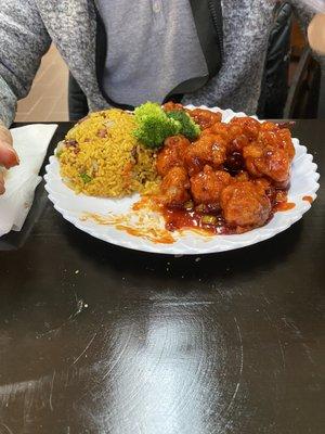 General Tso chicken with fried rice