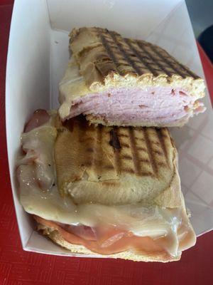 Croque Monsieur panini, excellent!