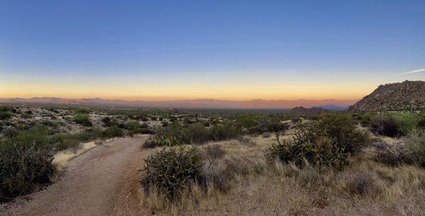 Tom's thumb trailhead