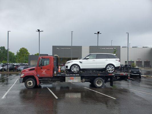 Local tow from Land Rover Washington Square.