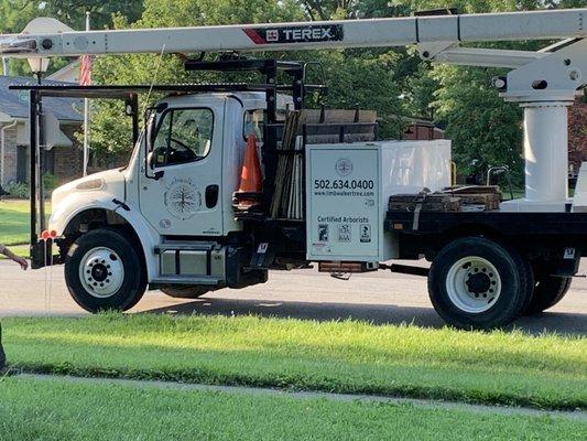 Limbwalker truck