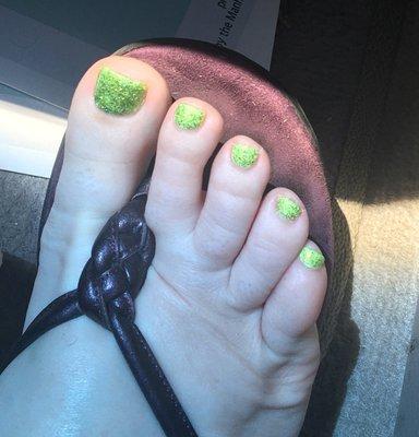 Gel pedicure, fresh