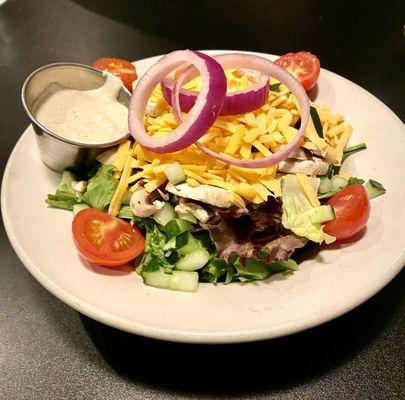 Side salad with creamy garlic dressing