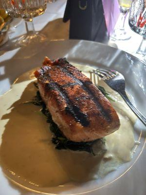 Grilled Salmon Saute Spinach with Dijon Sauce