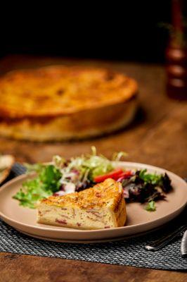 Treat yourself by trying our different types of quiches at your nearest Pandor!