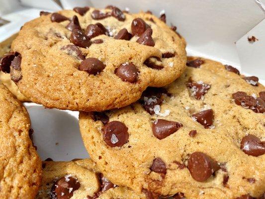 Sea Salt Dark Chocolate Chip Cookie - YUM