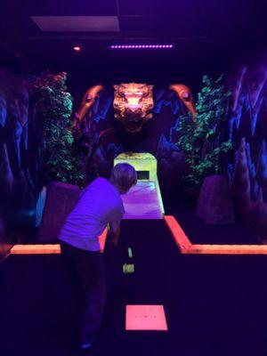 Glow golf