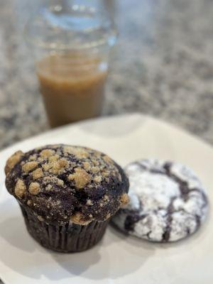 Ube muffin and ube cookie