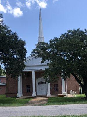 Baptist Church in South Houston.  Church first Pastor Gerald Cannon.  Established in the 1960's.