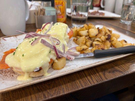 Eggs Benedict with smoked salmon