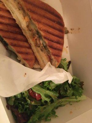 Gra-pow sandwich with side salad