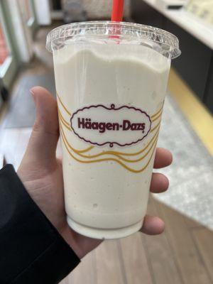 Vanilla milkshake