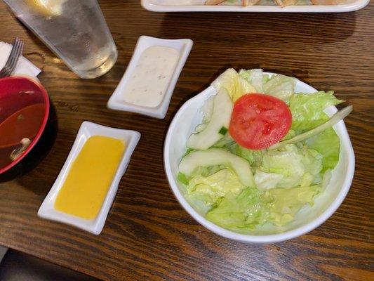 Salad that comes with hibachi dinner