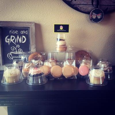 Get them before they're gone! Cupcakes, cookies and macarons delivered fresh from Cakecakes in Aberdeen, WA