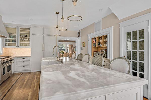 Luxury Kitchen Remodel with Oversize Island - Alamo