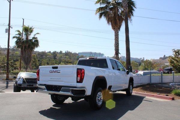 2021 Sierra 2500 2WD.