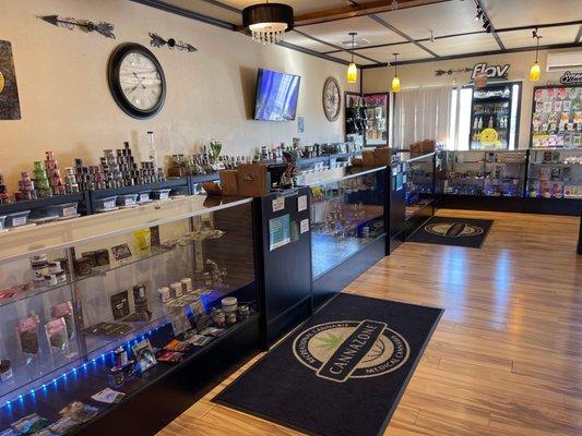 Cannazone Dispensary : Lobby  Located on Guide Meridian Bellingham, Whatcom County