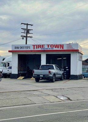 Ray Deeter Tire Town