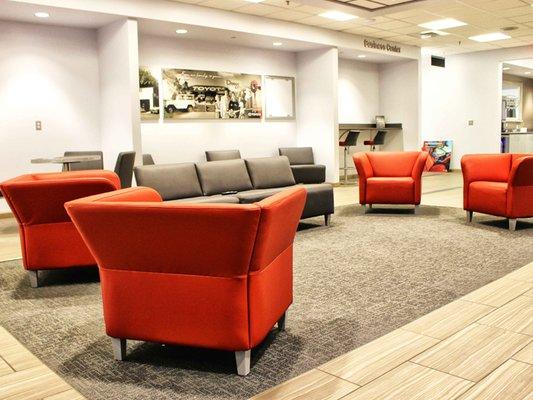 Lewis Toyota of Garden City Customer Lounge