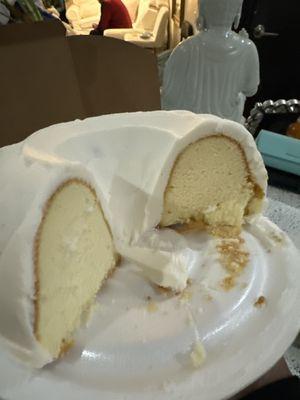 I just purchased the small whole lemon pound cake and it was amazing. One of the best cakes I've ever had.