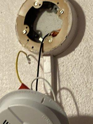 Hanging smoke alarm