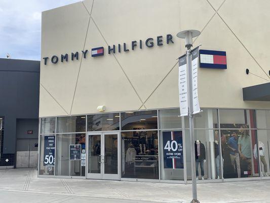 Tommy Hilfiger