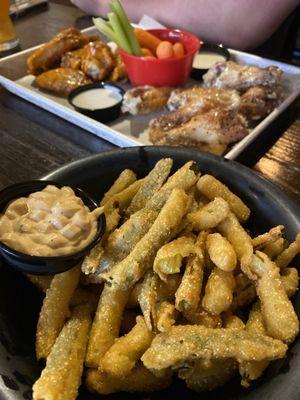 Fried pickles, 12 wings (Buffalo, creamy Parmesan)