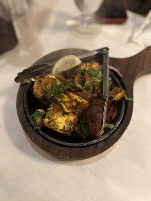 Paratdar paneer tikka