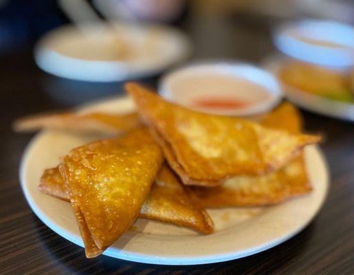 Crab rangoons