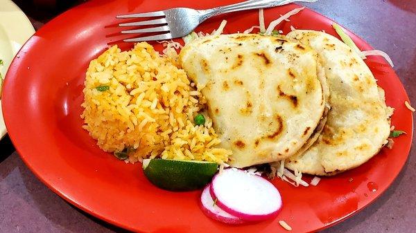 Carne asada gordita plate