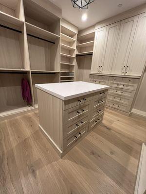 Walk in closet