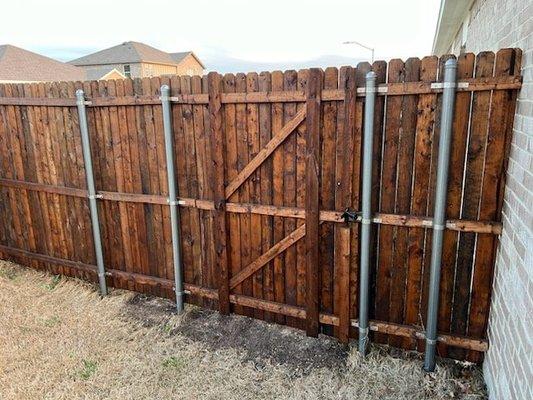 Nail up wood fence