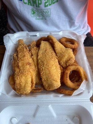 Fish n shrimp platter with onion rings