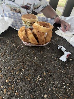 Cheeseburger and onion rings