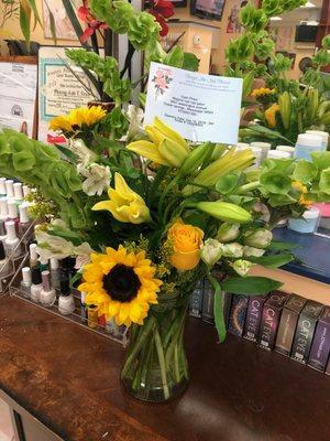 Bouquet of flowers with complementary message