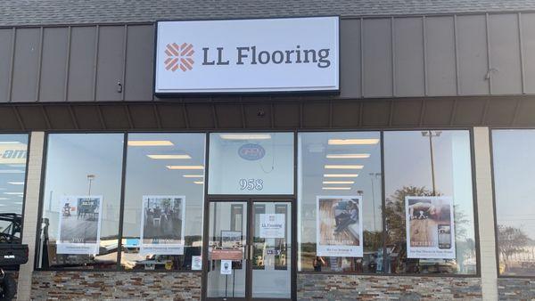 LL Flooring #1058 Fenton | 958 South Highway Drive | Storefront