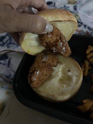 MorningStar Farms Plant-Based Chikn Tender Sandwich didn't have pickles or come with the special sauce as they described