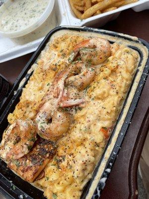 Tenille's Seafood Mac n Cheese