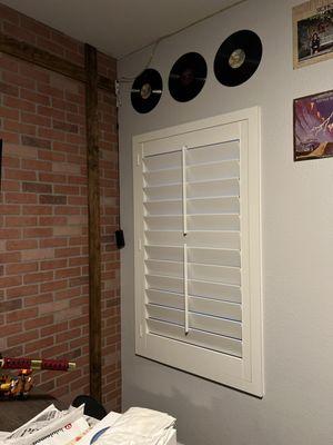 White shutter with split tilt