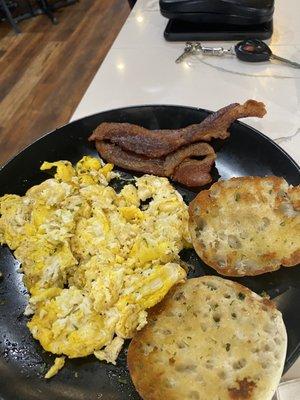 Classic breakfast with English muffin