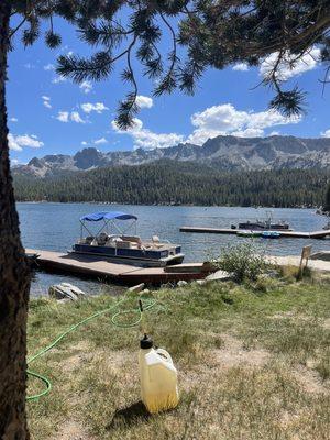 Pontoon docks