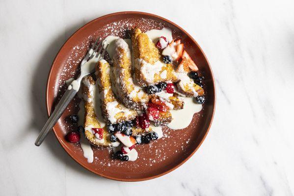 Brioche French Toast | Pastry cream, berries