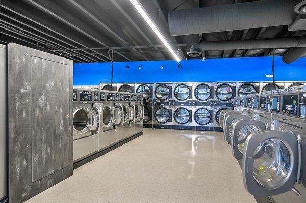 New, clean self service laundry center in Boise, ID