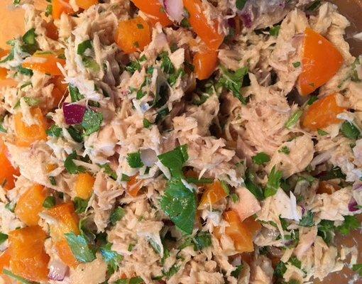 Crab salad with orange-cherry tomatoes