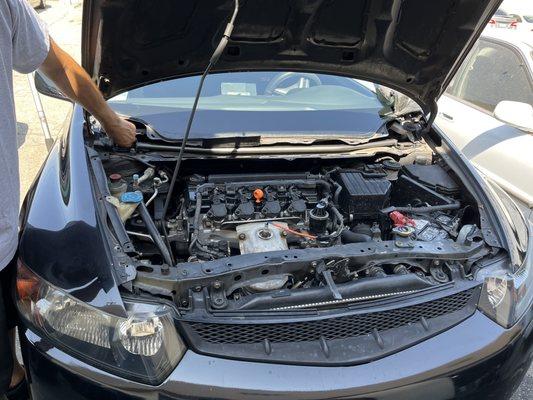 DC front strut tower bar installed in my buddy's 2007 Honda Civic Ex.  Next will bring it over for a DC intake install.